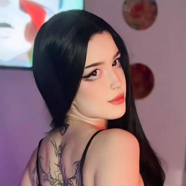𝙠𝙪𝙧𝙤𝙢𝙞 🖤✨