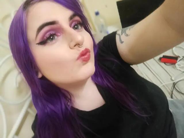 Danielle Peach Ivy