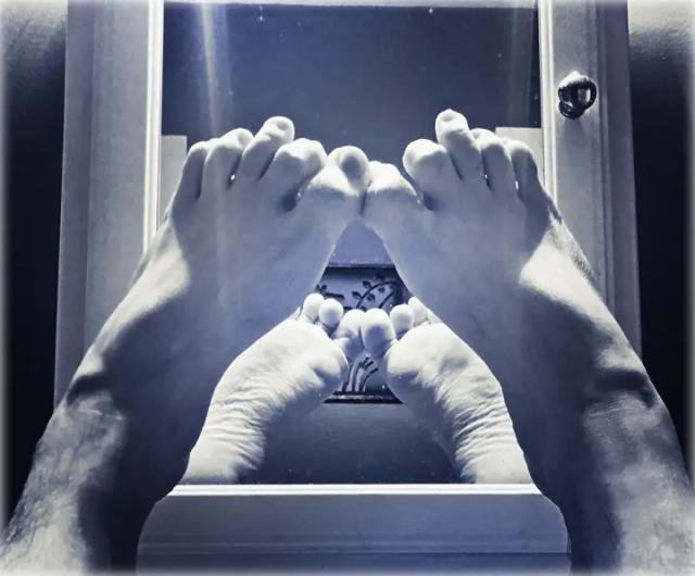 Justins Feet