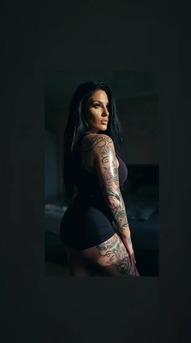 Curvy Chayenne