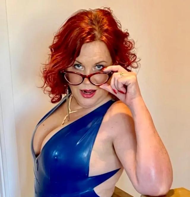 LJ Hotwife