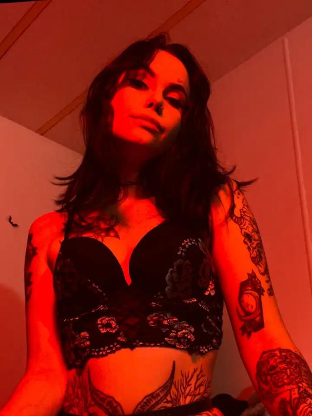 𝕭𝖗𝖎 🖤