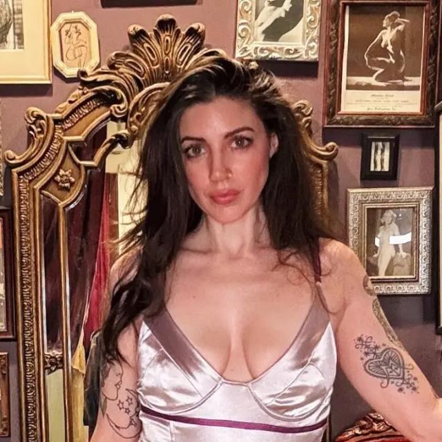 Pretty Sadie Reed