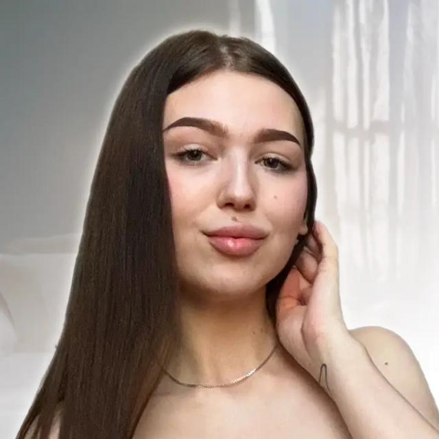 Alina 💖