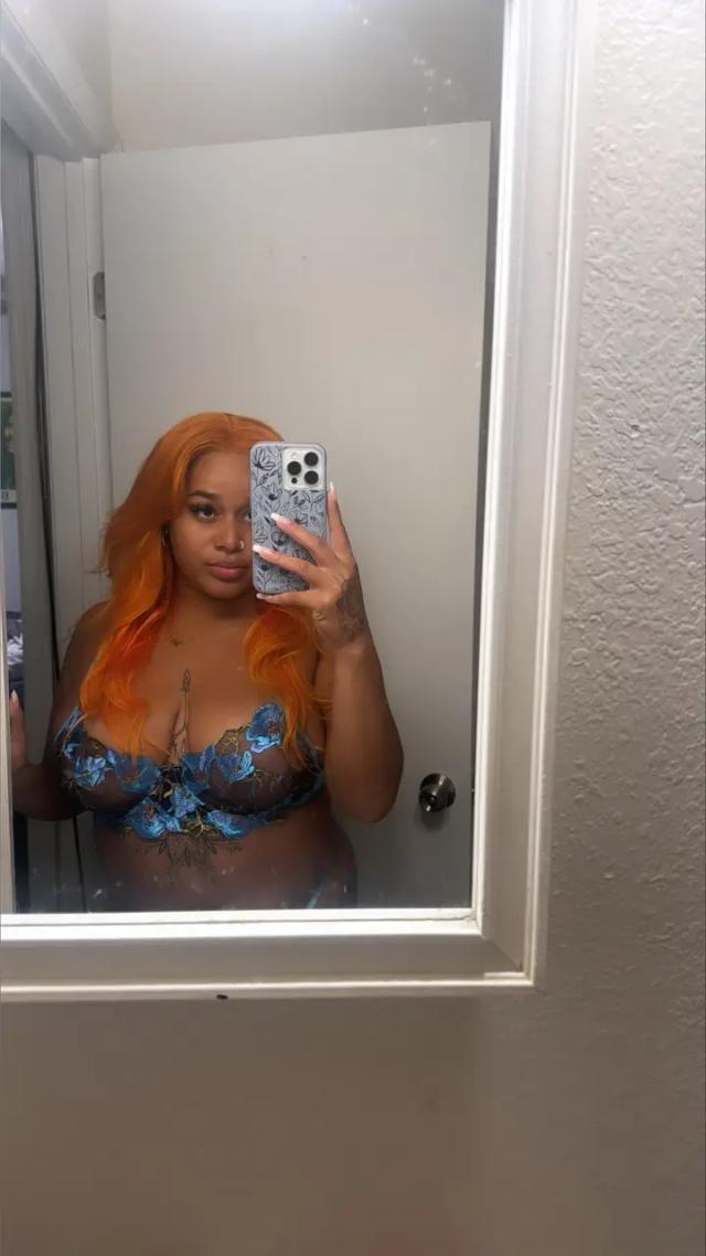 Miss Bloomm