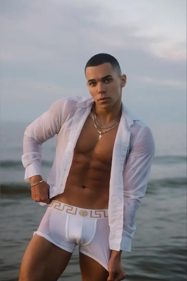 💦Alex