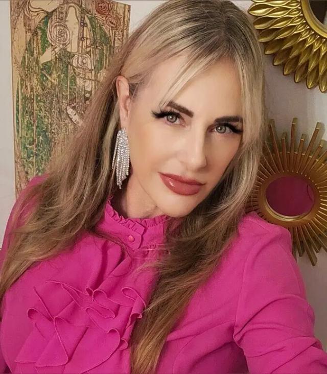 Lady Nina Birch