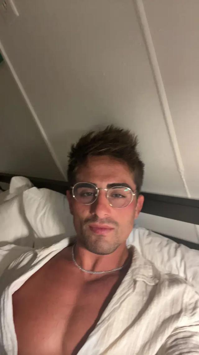 @Justynfoxy