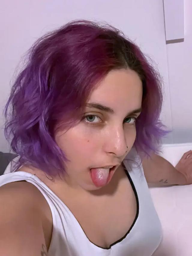 Lucy Hot