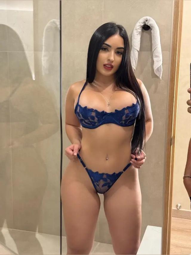 • CAROLINA TOBÓN • ☆👸🏻
