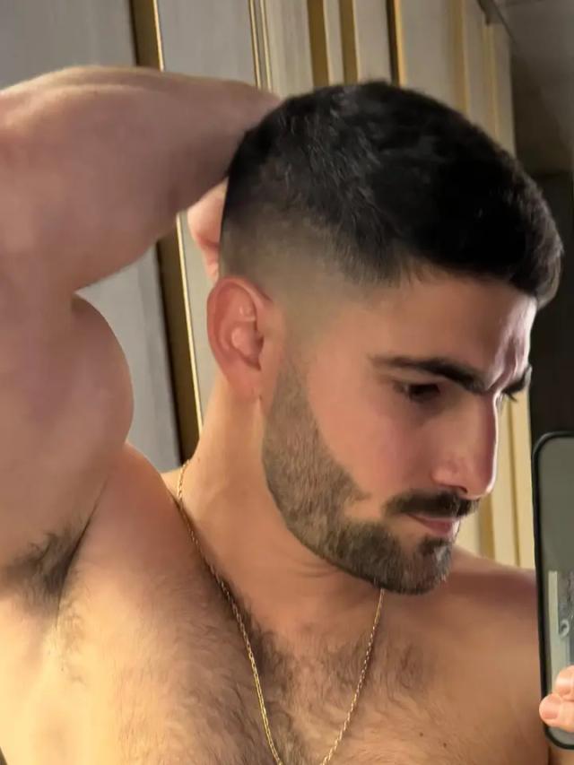 Biceps Dude