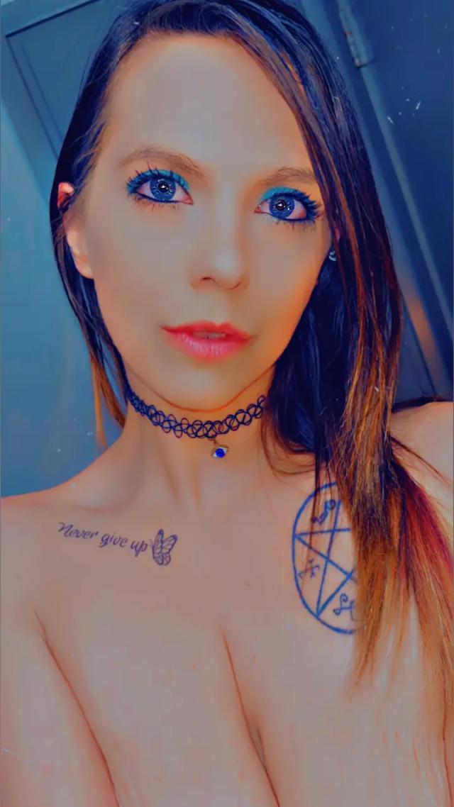 NotYourAverageBabyGirl