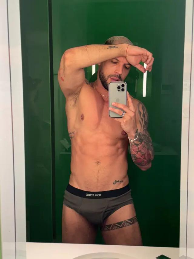 KEY • VERSATILEBOY HUGE COCK 23CM