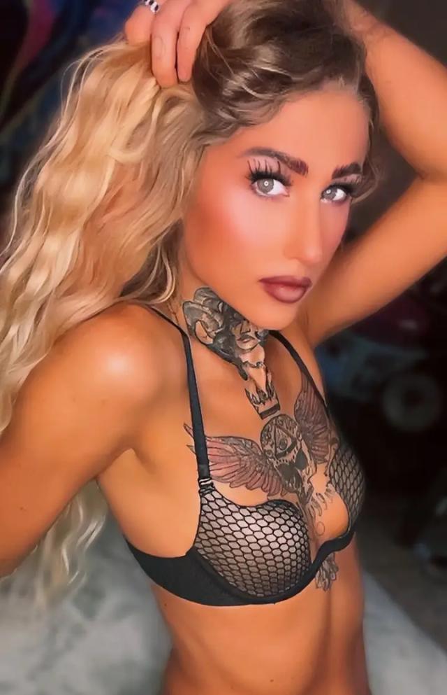 Lindsey Knight
