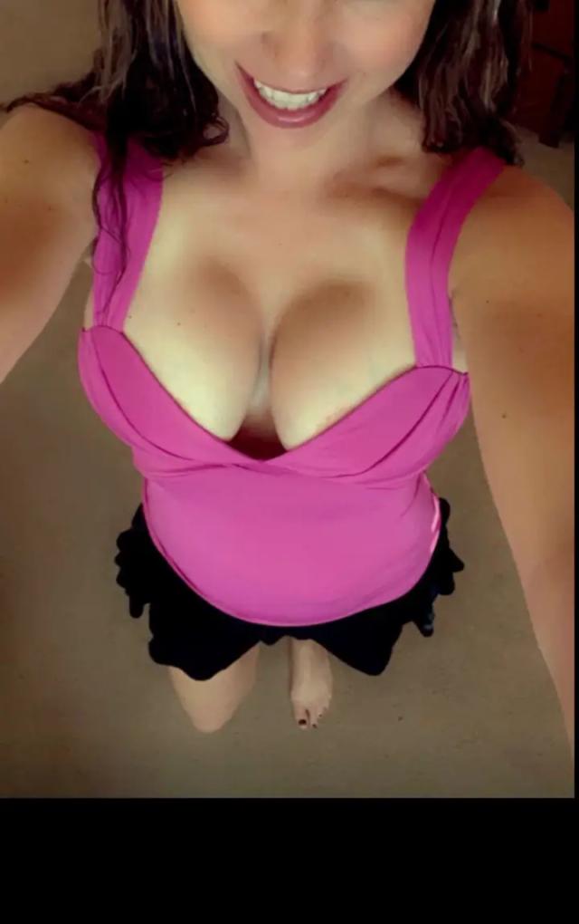 Hotwife Autumn